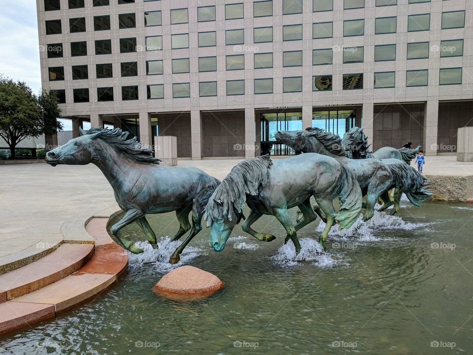 mustangs sculpture