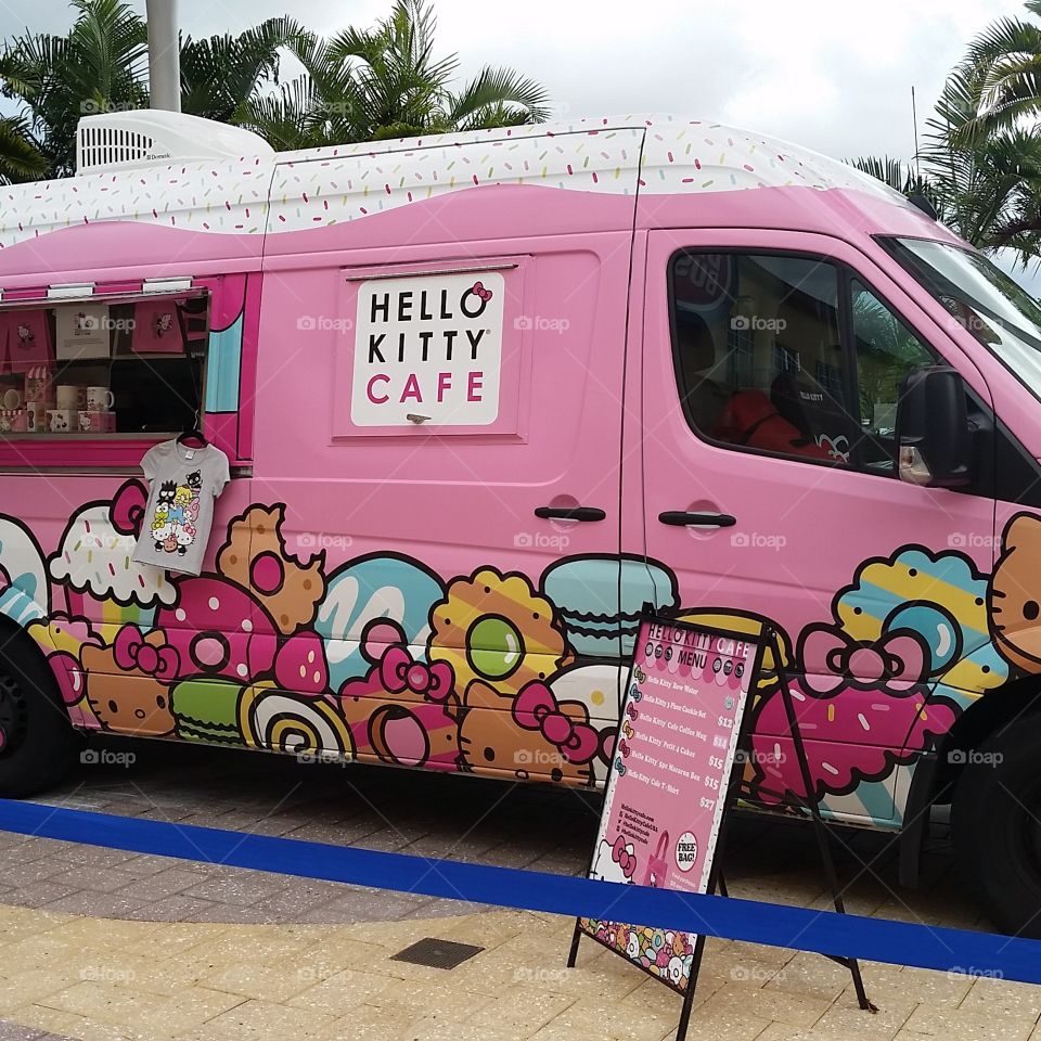 Hello Kitty Cafe Van