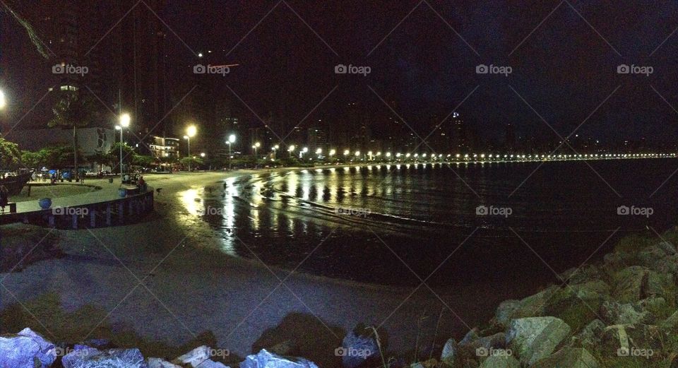 Night beach / Balneário Camboriú - Santa Catarina - Brasil