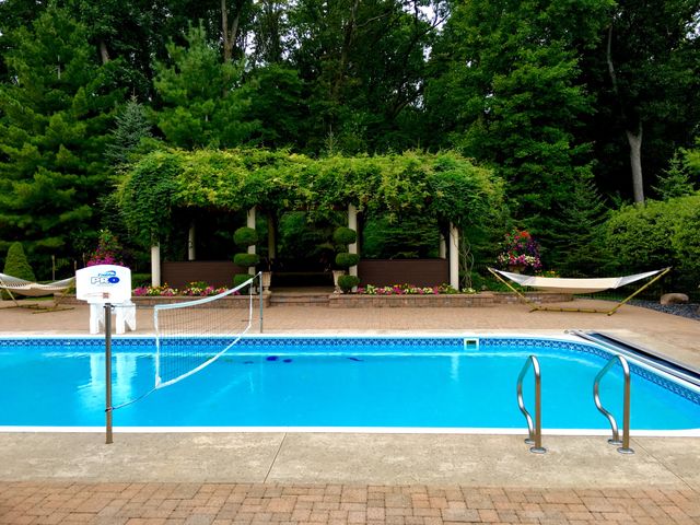Backyard pool 