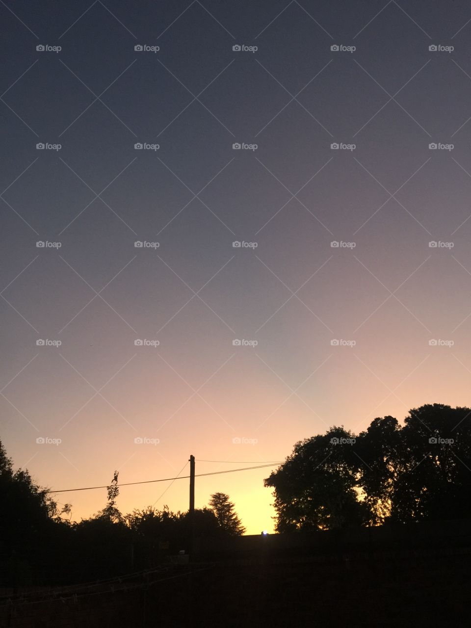 the dusk of autumn dawn