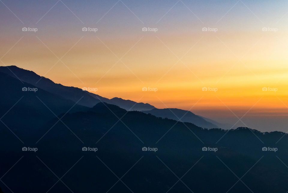 Enjoy the natural beauty of caixiain the mountain