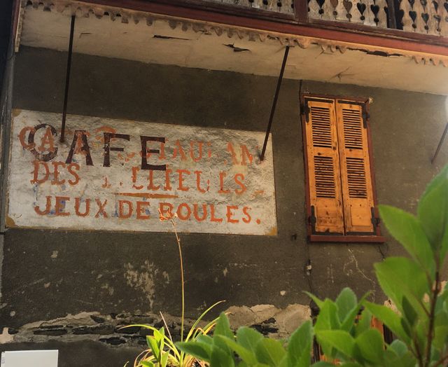 Old Café 