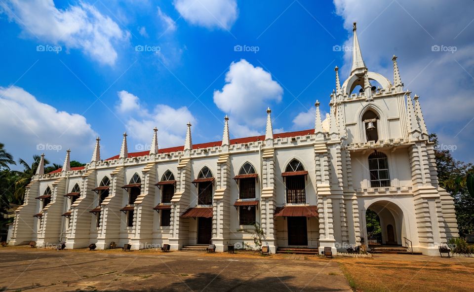 One of Goa's finest creations is the Mae De Deus Church in Saligao, Bardez. Its illuminated view in the evenings and the nights has a paradisical charm. That is the best time to view this exquisite piece of Gothic architecture in Goa.