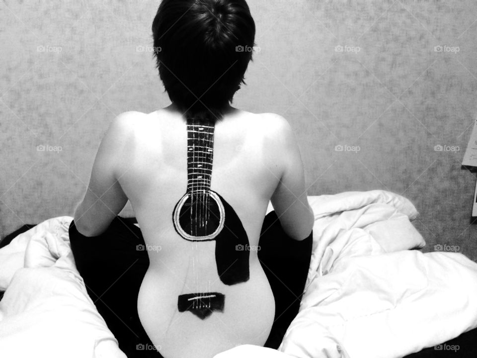 Guitar Girl 