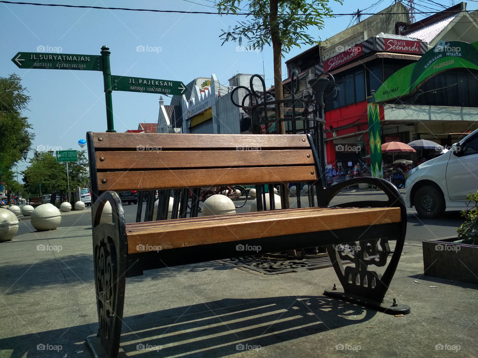 Bench and Street

Malioboro, Jogjakarta