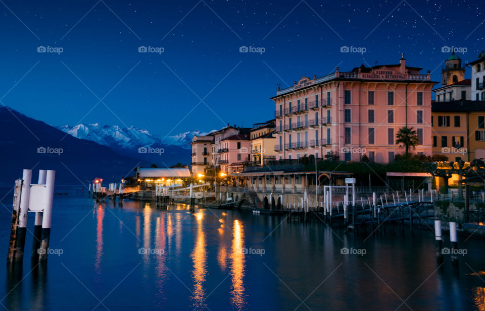 Bellagio, Italy: Bellagio hotels at night with the starry sky