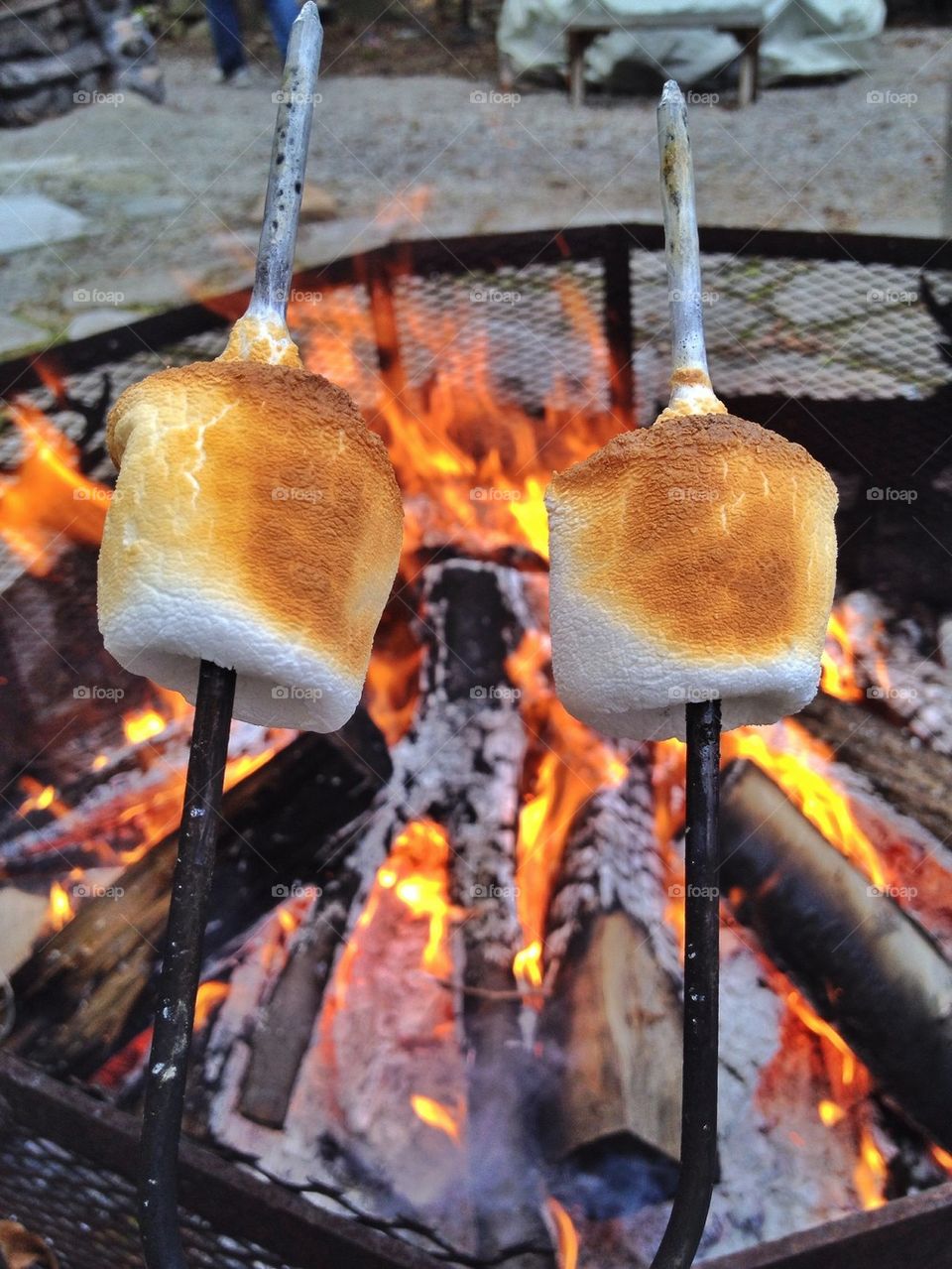 Roasting mashmellows