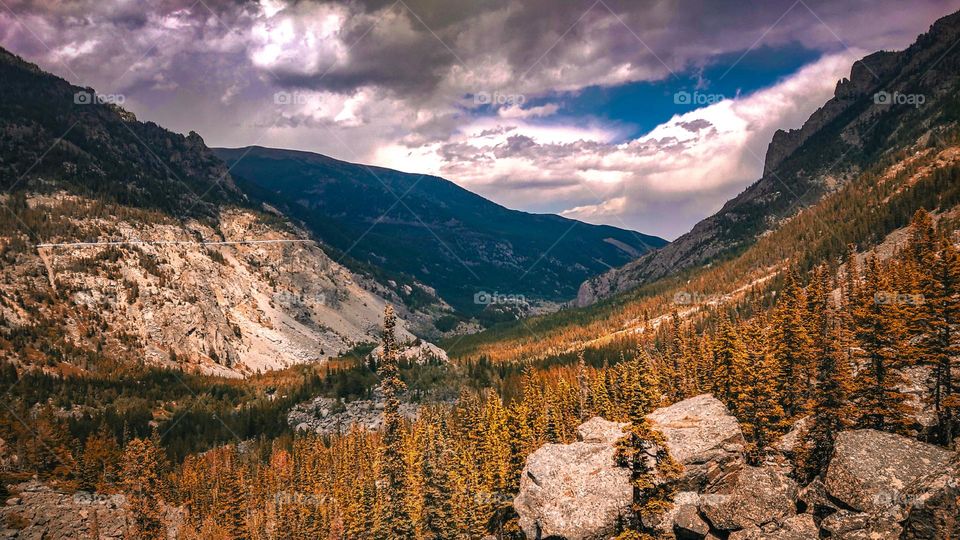 Mountain range in full color