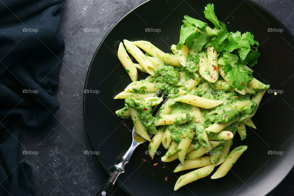 Green avocado pasta