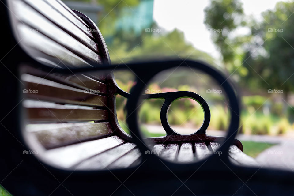 Bench in the park, shallow depth of field