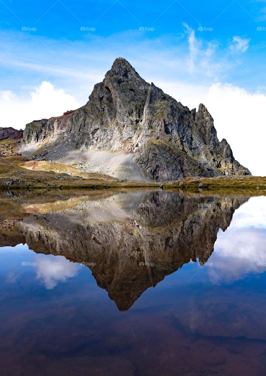 Mirror effect of the anayet in the crystal clear lake