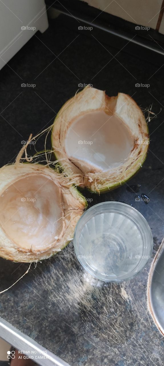 Água de coco gelada Domingão