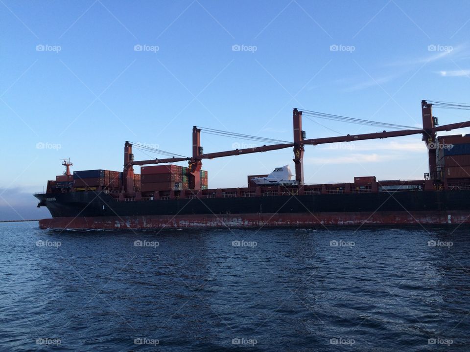 Port of Long Beach cargo ship 