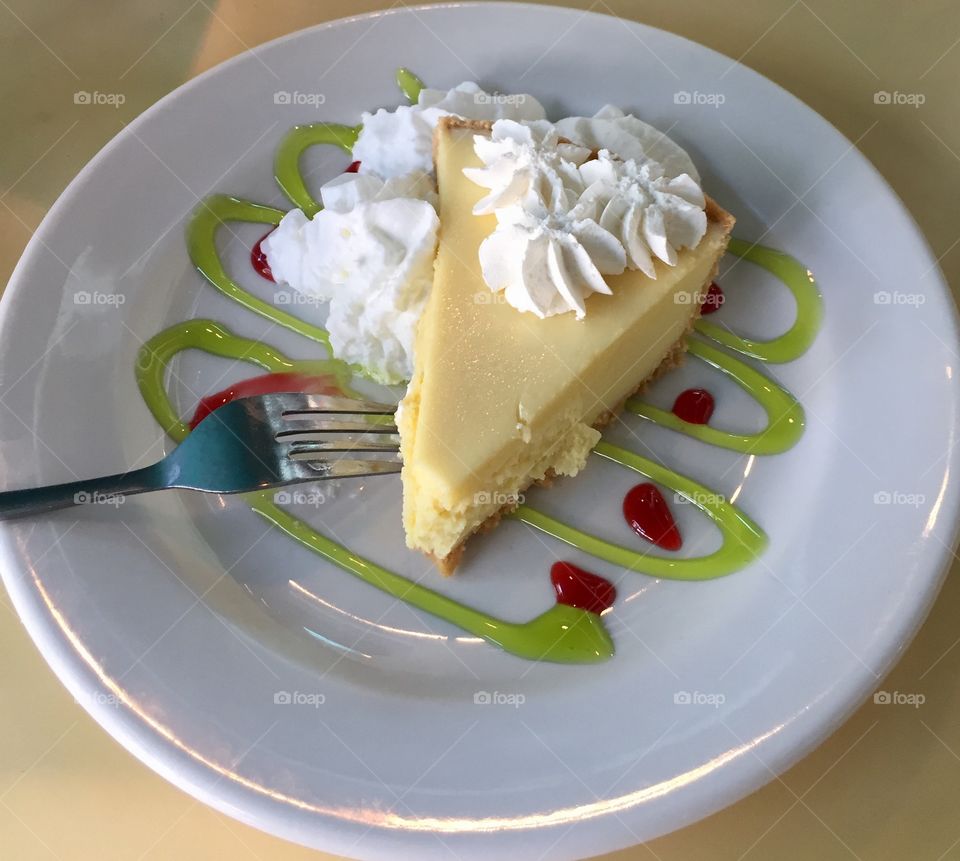 Yummy key lime pie in key west at the Island House bar by the pool!