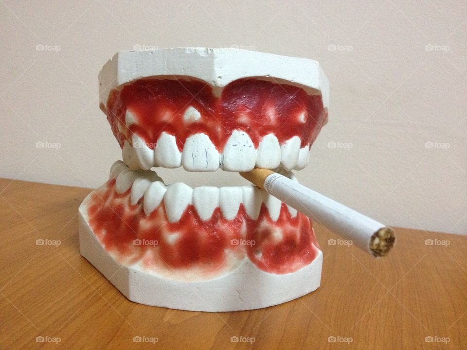 Smoking teeth