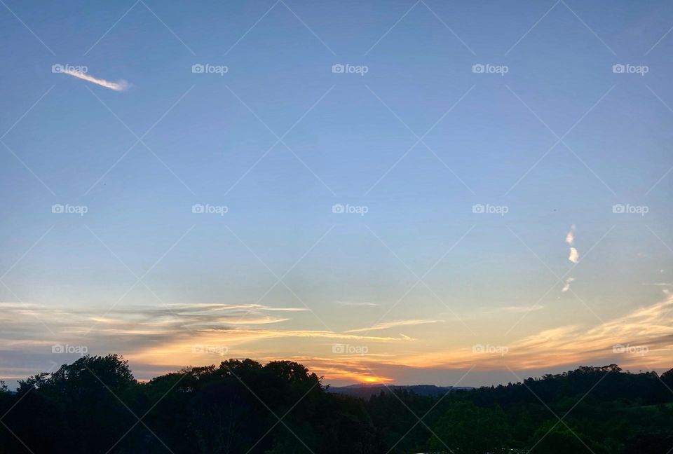 🌇🇺🇸 An extremely beautiful sunset in Jundiaí, interior of Brazil. Cheer the nature! / 🇧🇷 Um entardecer extremamente bonito em Jundiaí, interior do Brasil. Viva a natureza! 