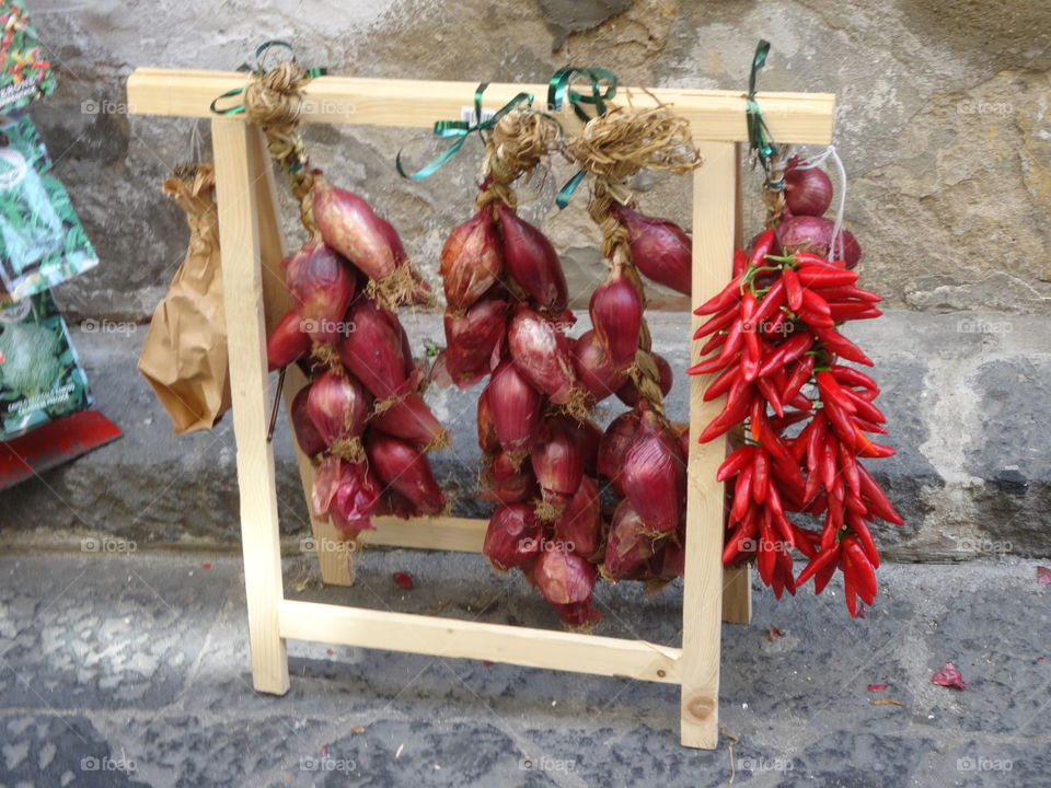 oignon and chili in Calabria