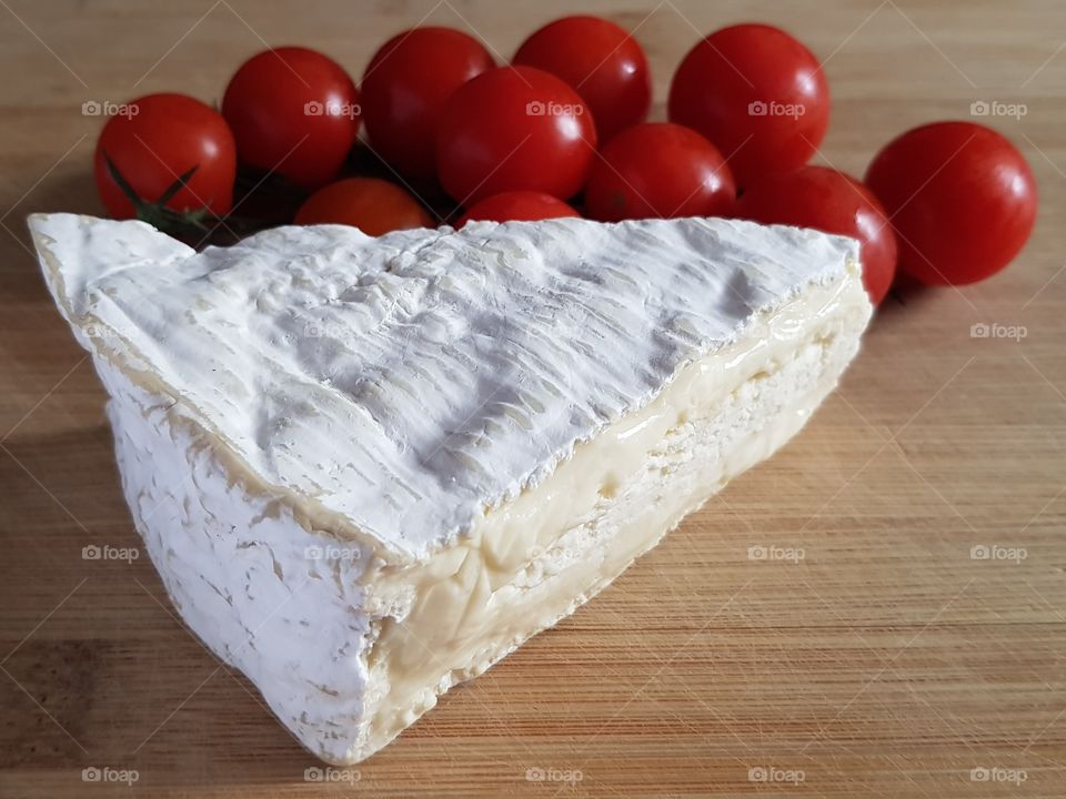 Cheese and cherry tomatoes