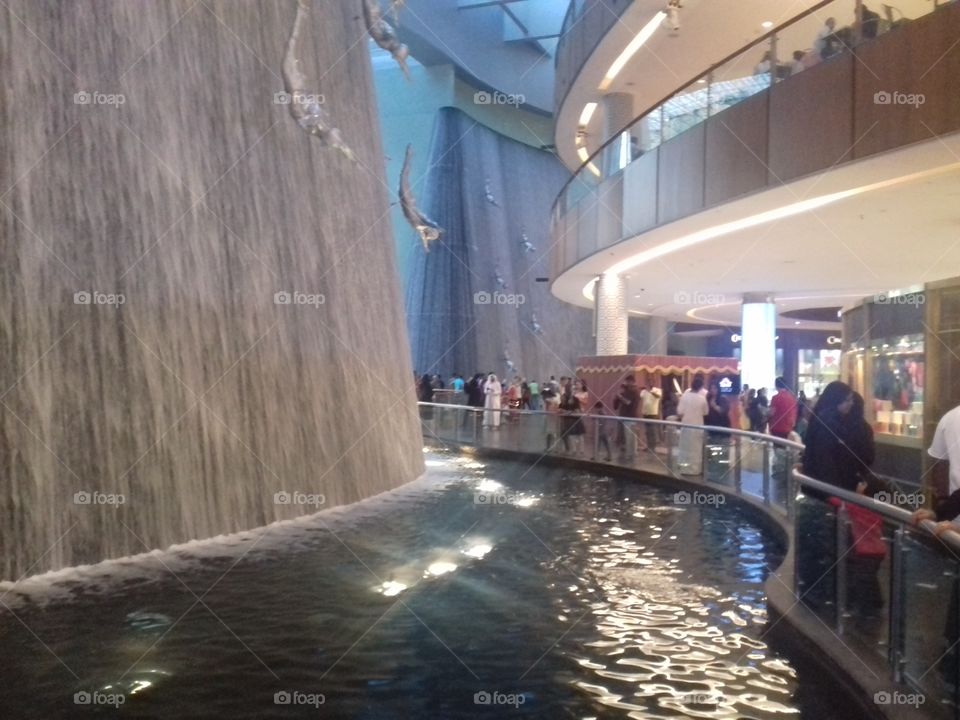 dubai mall water fountain