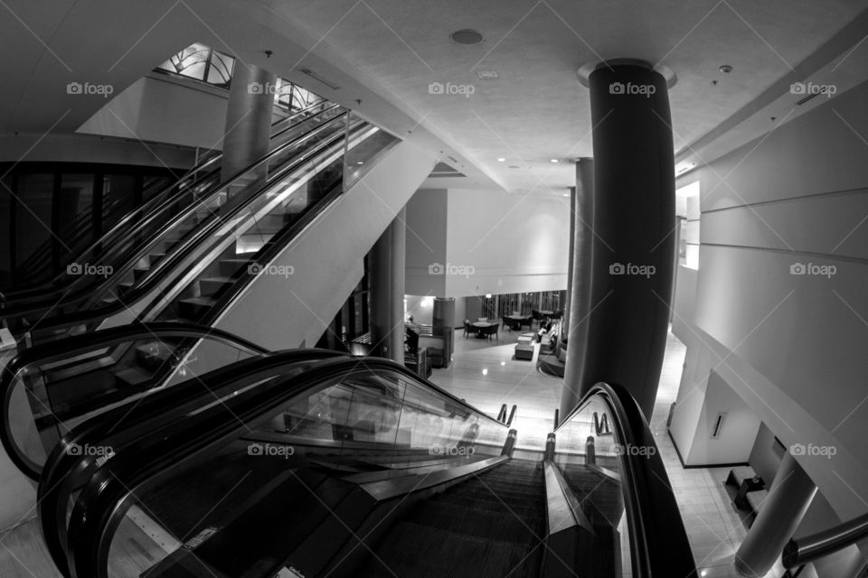 Escalator lobby