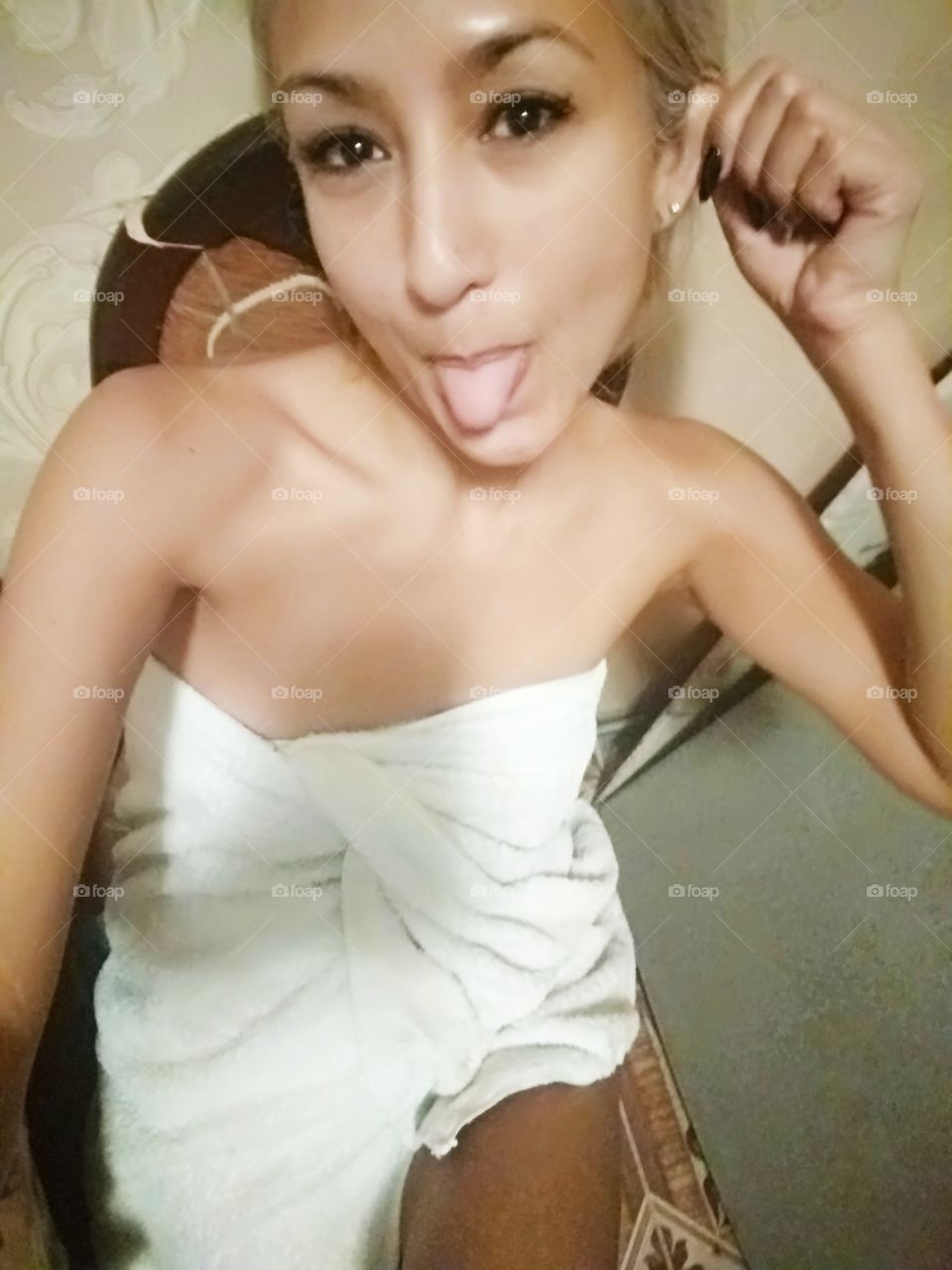 tongue out after bath