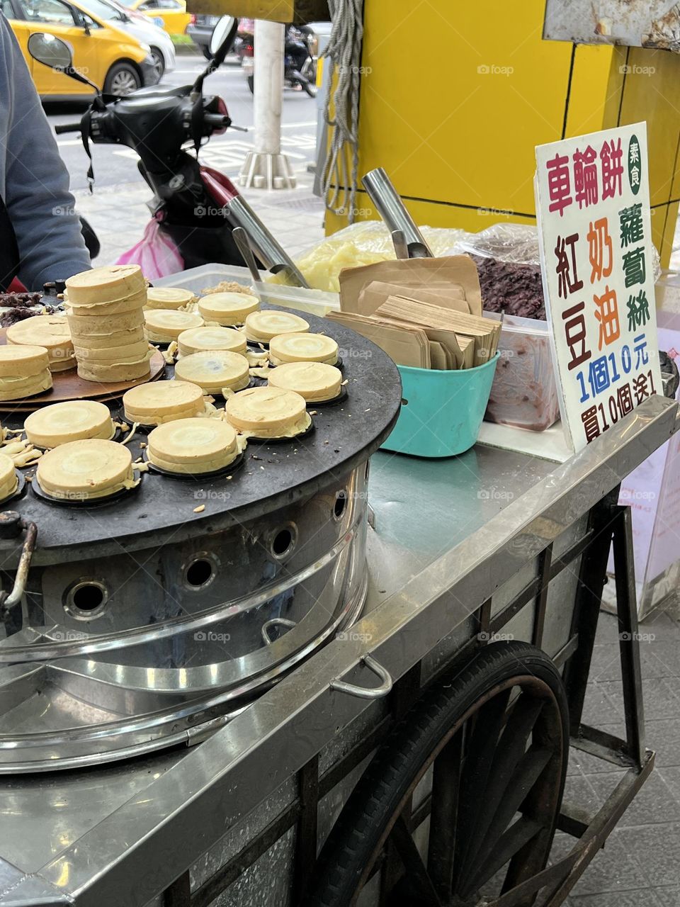 Flour pie with red bean Keelung