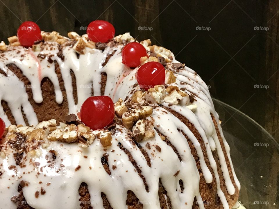 Bundt cake with nuts and cherries 