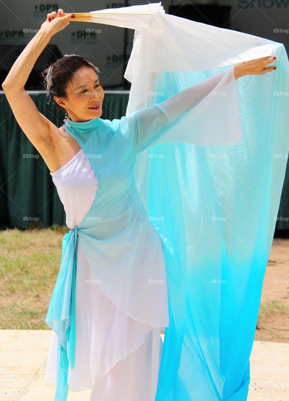 Chinese Fan Dance