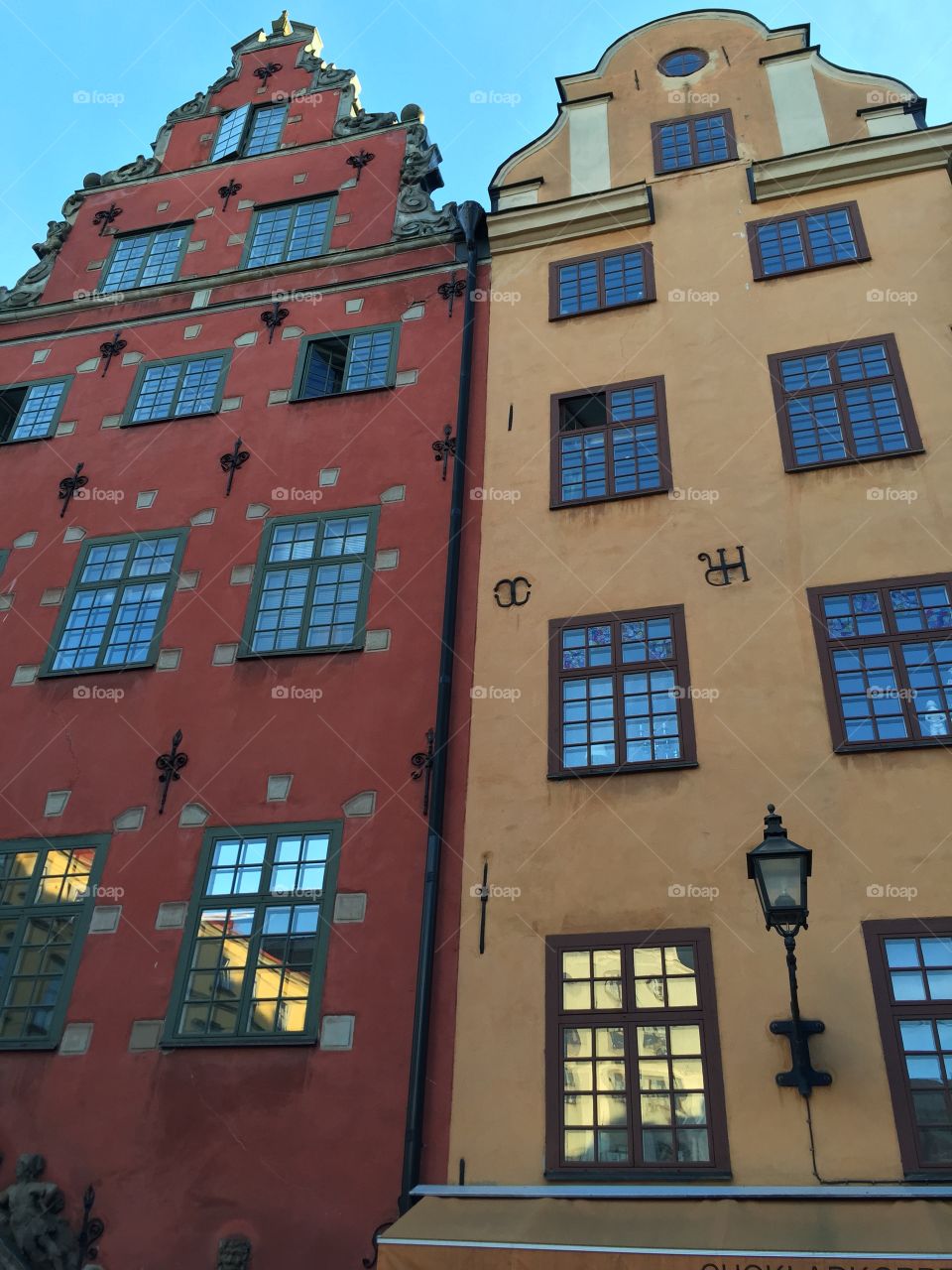 Stockholm, Gamla stan, stortoget street, windows