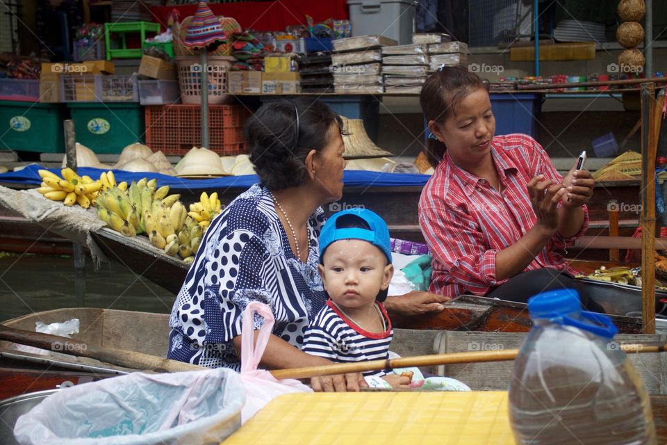 Floating market 