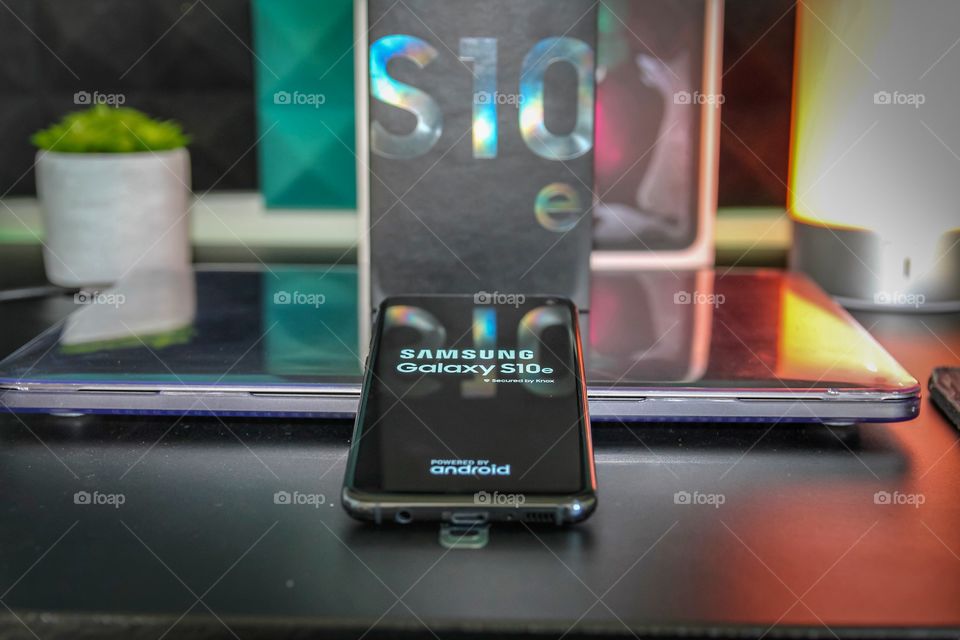 Galaxy S10e out of the box 