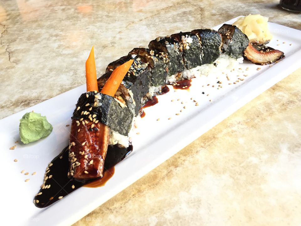 Dragon roll sushi