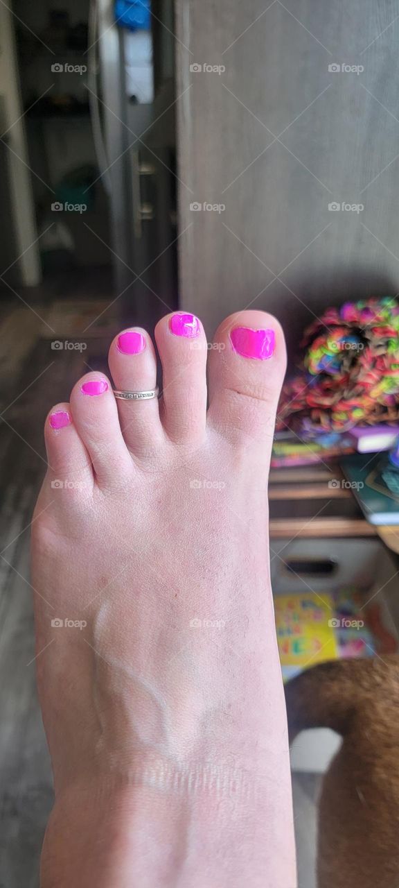 toes 2
