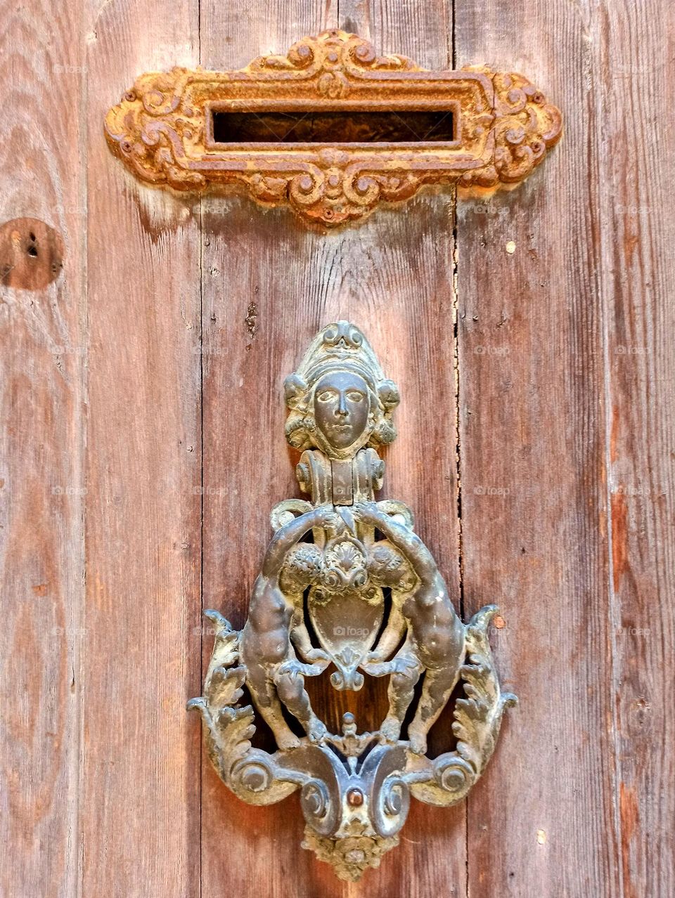 Door knobs. Unusual doorknobs.
accessories, doors, art, architecture, unusual, vintage doors, vintage doorknobs. Knob, doorknob , Venice door knobs, Italian knobs, Venice, Italy.