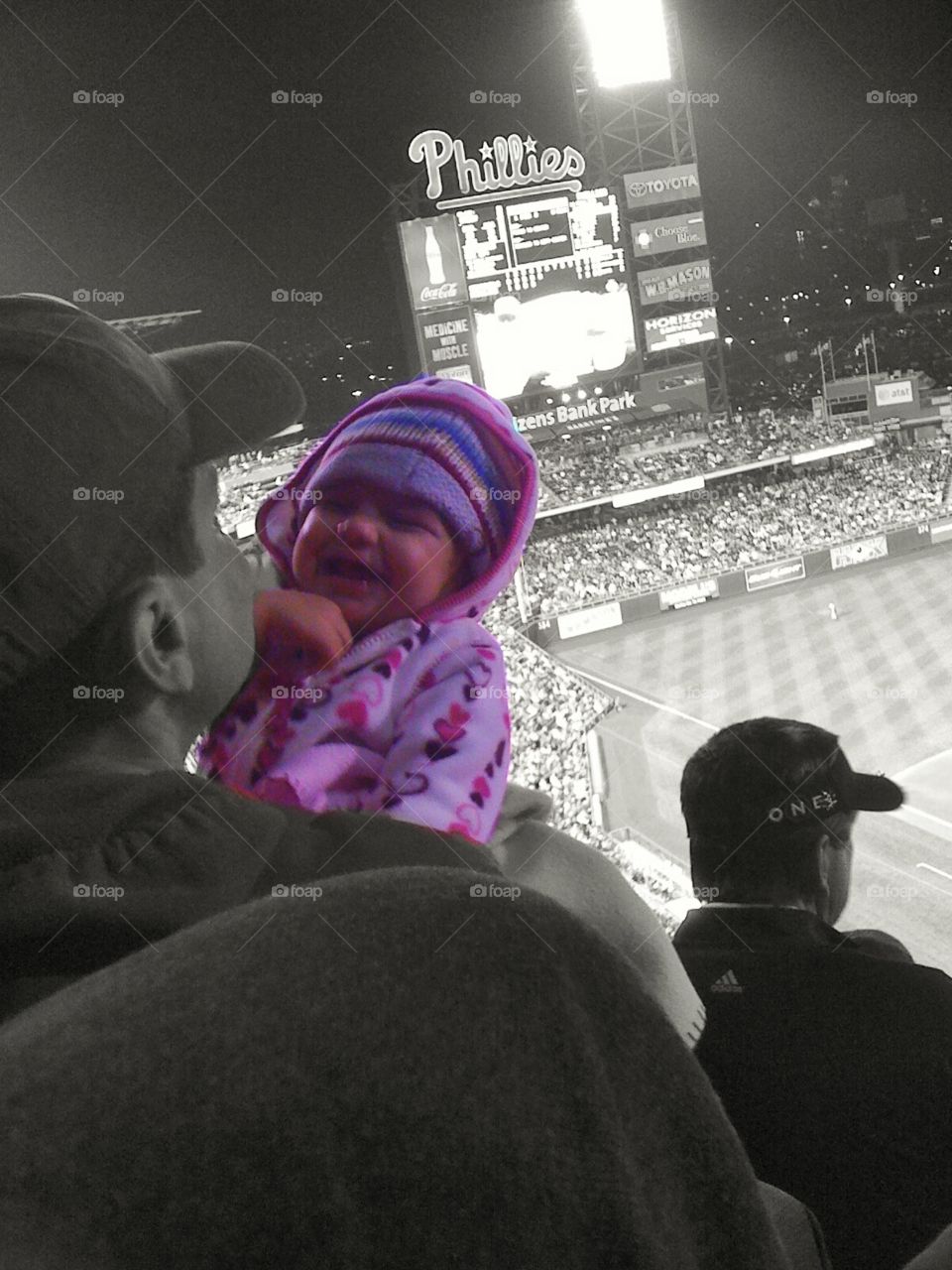 baby in phillies game