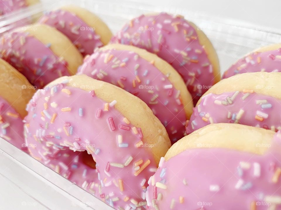 Pink donut 