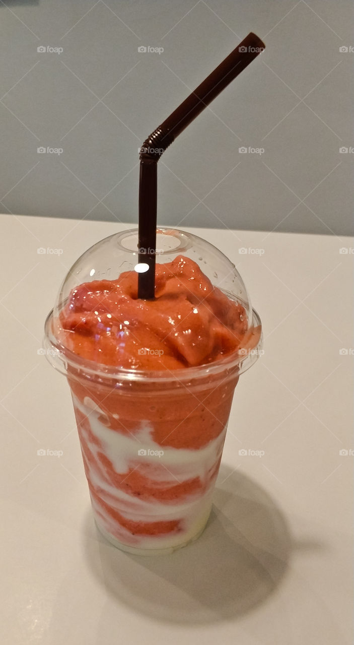 Strawberry Yogurt Smoothy