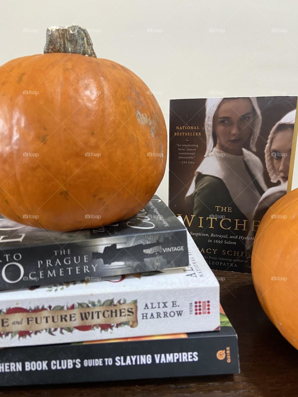 Halloween reading with pumpkins 