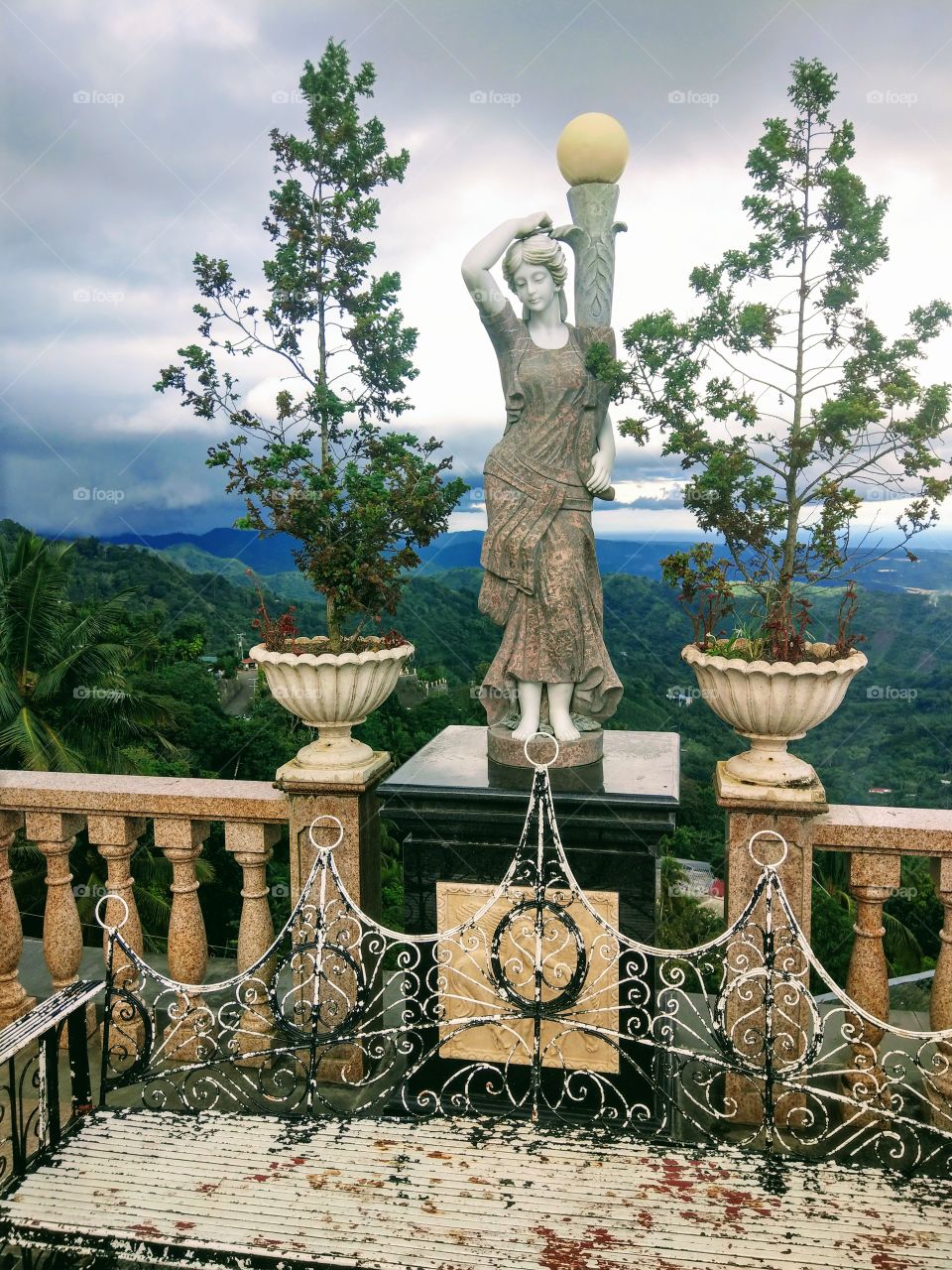 statues that are lovely to look at