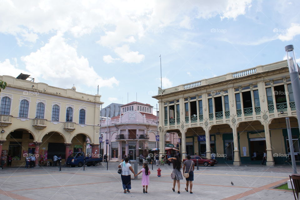 Portal La Dalia, Centro de San Salvador