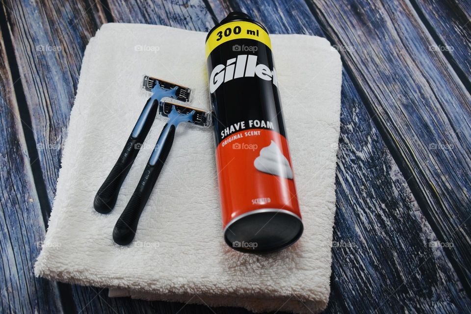 shaving cream and razor blades Gillette 