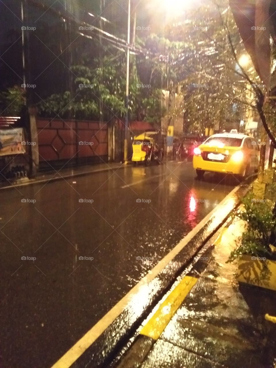 raining in mandaluyong city manila