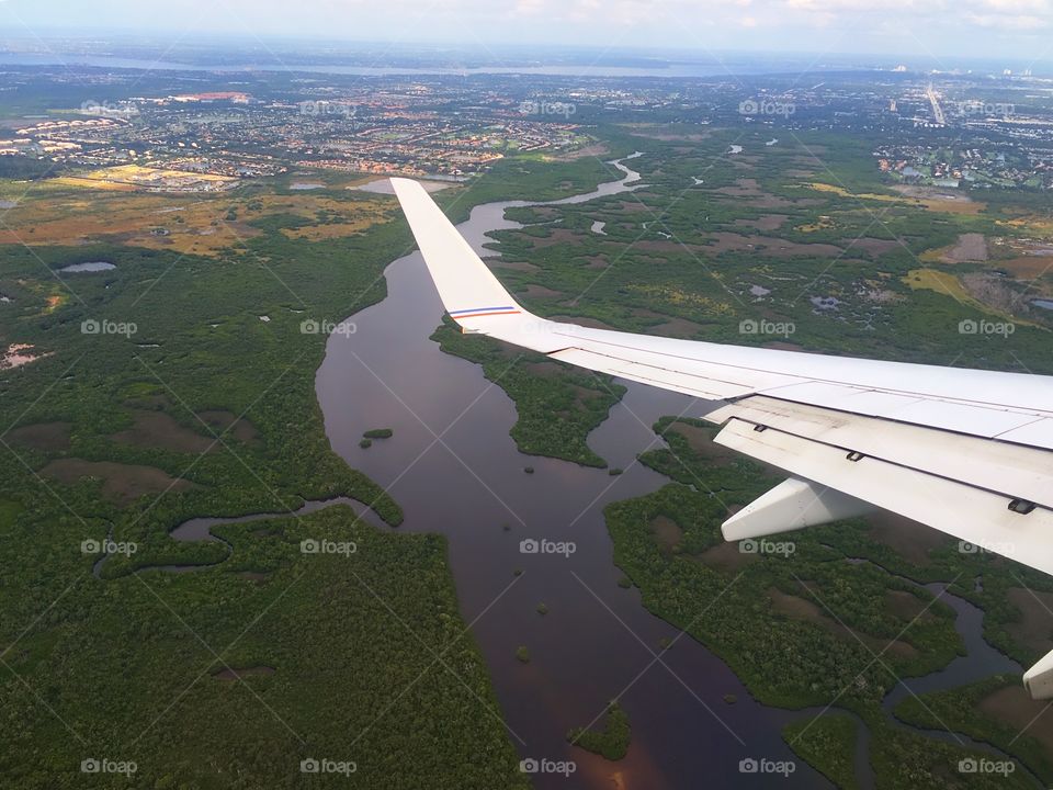 A view of the earth from a jetliner’s window.