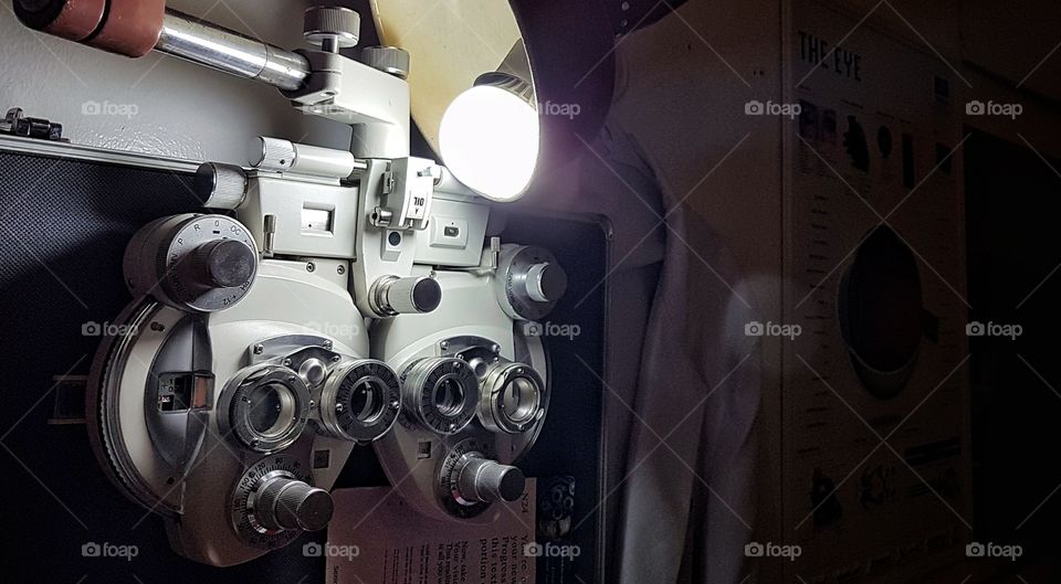 phoropter eye examination devise