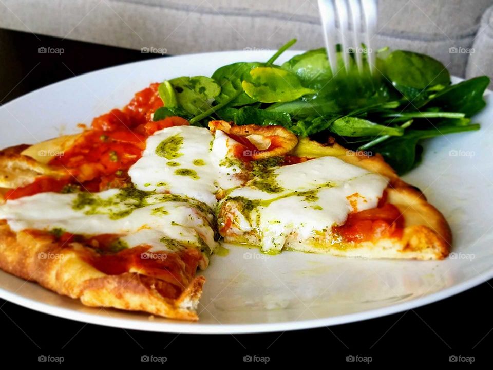 Salad & Pesto Cheese Pizza