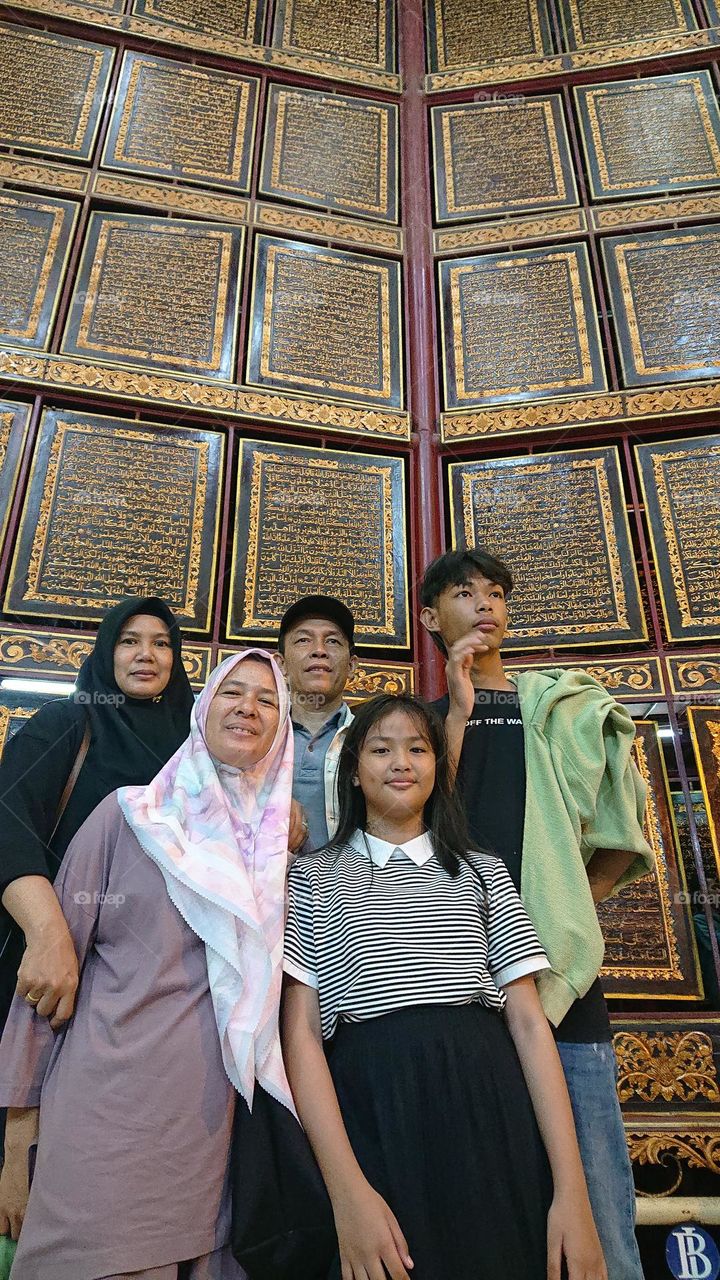 Traveling in Museum International Original Language Al-Quran Motif Handicrafts from Tembesu Wood, Palembang