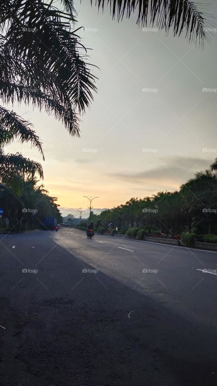 pagi di simpang lima gumul Kediri