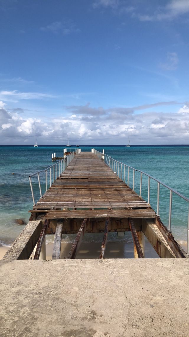 Pier in Grand Turk 