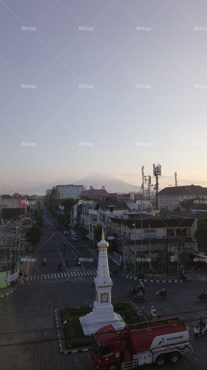 Sunrise tugu Pal putih Yogyakarta